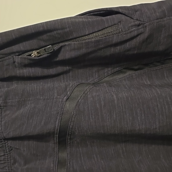 Lululemon Pace Breaker Short Mens Large Black Linerless Running LM7ABOS Athletic - Picture 6 of 9